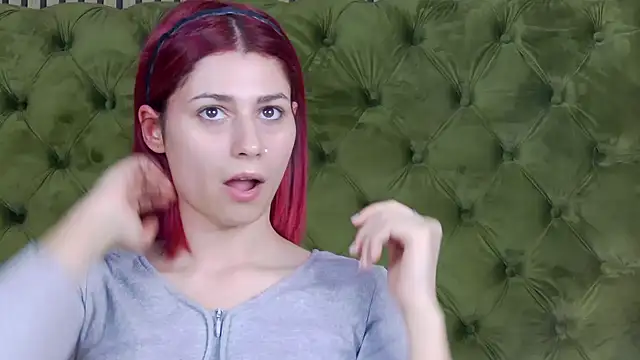 LunaHart online show from February 25, 2026, 5:28 am