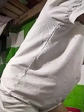 tdtd98 online show from December 17, 2025, 4:07 am