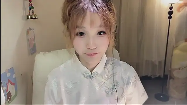 Snapshot of FuFu-puff chatting on October 18, 2025, 12:06 pm FuFu-puff online show from October 18, 2025, 12:06 pm