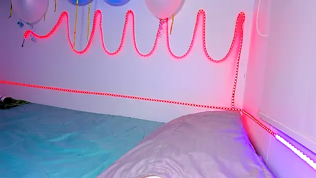 Dulce TentacionLatina online show from September 11, 2025, 1:06 am