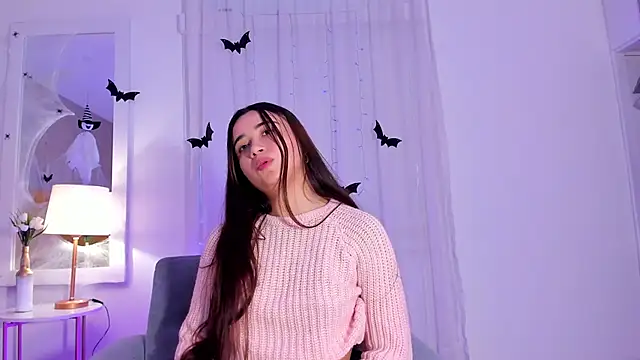 AuroraMiiller online show from October 21, 2025, 9:04 pm