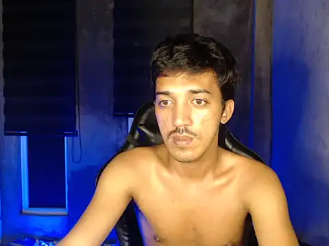 RowyCam online show from November 11, 2025, 1:33 pm