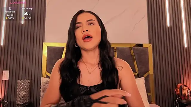 ScarletTorres online show from May 8, 2026, 6:35 pm