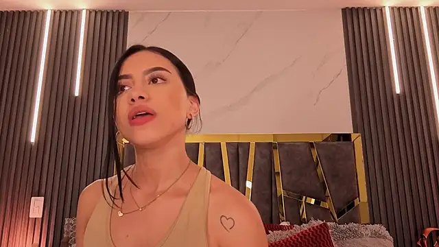 ScarletTorres online show from May 19, 2026, 1:56 am