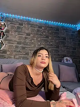 Snapshot of Melissa_coll chatting on February 17, 2026, 4:53 am Melissa coll online show from February 17, 2026, 4:53 am