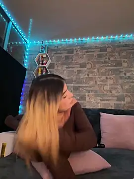 Snapshot of Melissa_coll chatting on March 6, 2026, 4:53 am Melissa coll online show from March 6, 2026, 4:53 am