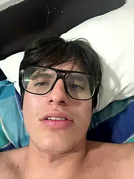 Snapshot of Jhoan_Andrea chatting on October 19, 2025, 7:09 am Jhoan Andrea online show from October 19, 2025, 7:09 am