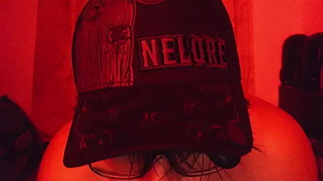 Snapshot of Jhoan_Andrea chatting on November 12, 2025, 6:25 am Jhoan Andrea online show from November 12, 2025, 6:25 am