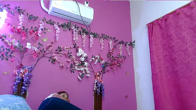 skinnybarbie022 online show from March 4, 2026, 12:38 am