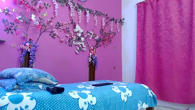 skinnybarbie022 online show from May 14, 2026, 12:34 pm