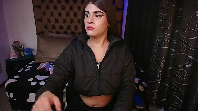 lailahdark online show from April 22, 2026, 8:32 pm