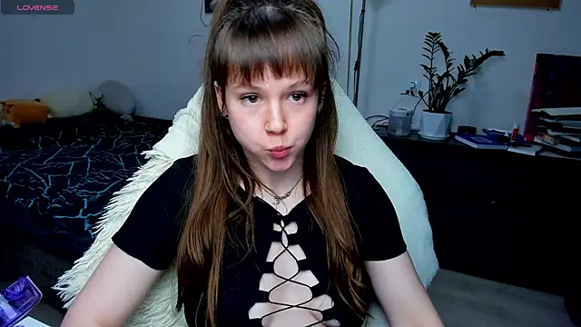 Snapshot of cute_little_ass chatting on May 21, 2026, 4:25 pm cute little ass online show from May 21, 2026, 4:25 pm
