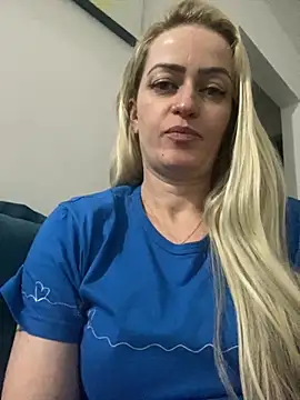 Snapshot of Alerquinasc chatting on October 3, 2025, 11:24 pm Alerquinasc online show from October 3, 2025, 11:24 pm