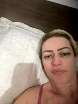 Snapshot of Alerquinasc chatting on October 23, 2025, 12:54 am Alerquinasc online show from October 23, 2025, 12:54 am