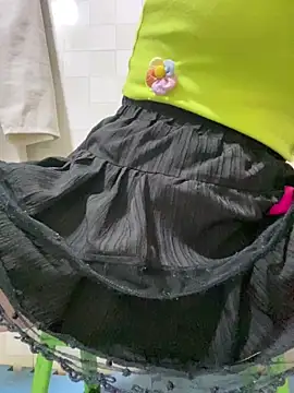 xixi2025-16 online show from February 25, 2026, 1:59 am