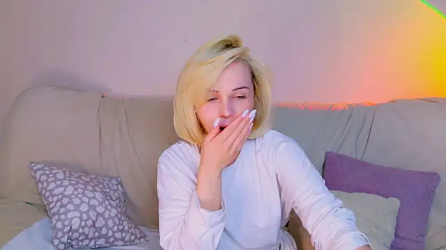 Snapshot of Charlotte_Colinss chatting on May 11, 2026, 4:07 am Charlotte Colinss online show from May 11, 2026, 4:07 am