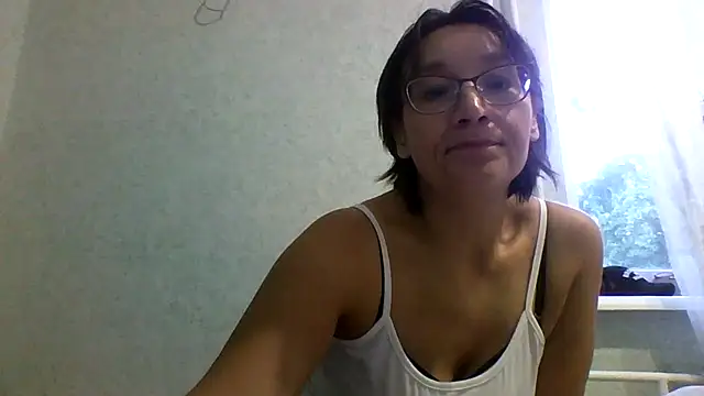 Moon Janis online show from September 13, 2025, 3:45 pm