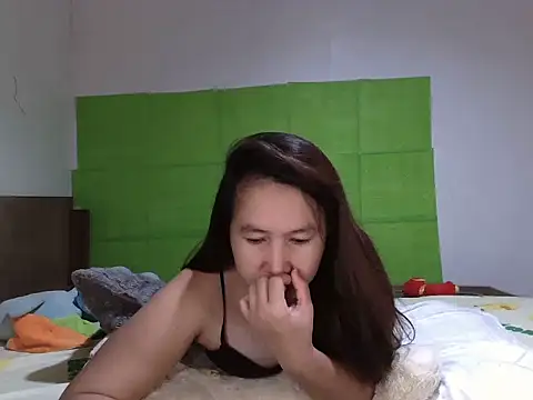 Prettyasianbelle online show from November 23, 2025, 1:33 pm