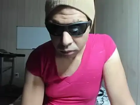 Snapshot of NaturalBeautyQueen chatting on November 18, 2025, 10:31 am NaturalBeautyQueen online show from November 18, 2025, 10:31 am