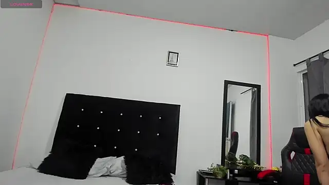 Snapshot of NicoleFletcher chatting on September 24, 2025, 10:40 am NicoleFletcher online show from September 24, 2025, 10:40 am