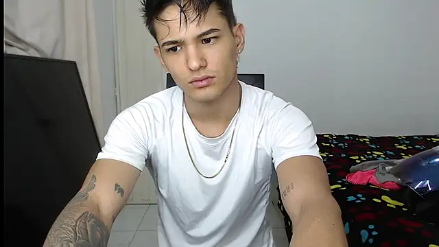 Snapshot of Alex_mojica chatting on September 24, 2025, 7:23 am Alex mojica online show from September 24, 2025, 7:23 am