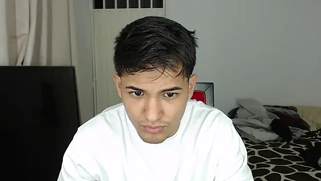 Snapshot of Alex_mojica chatting on October 1, 2025, 11:27 am Alex mojica online show from October 1, 2025, 11:27 am