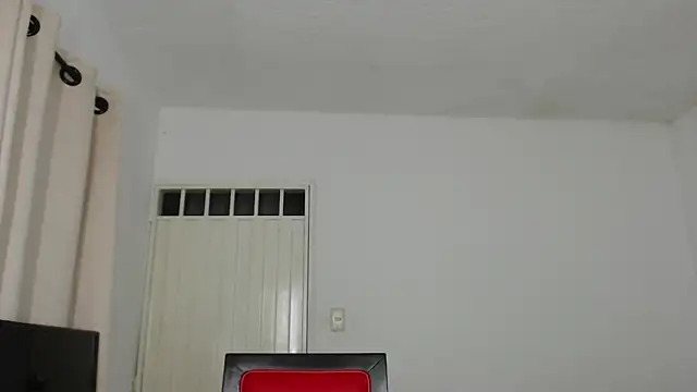 Snapshot of Alex_mojica chatting on October 8, 2025, 5:27 am Alex mojica online show from October 8, 2025, 5:27 am