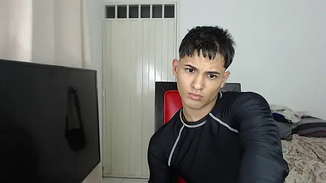 Snapshot of Alex_mojica chatting on October 17, 2025, 6:05 am Alex mojica online show from October 17, 2025, 6:05 am