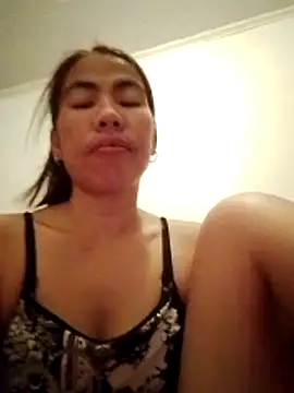 Snapshot of Deliciousgirl14 chatting on April 4, 2026, 5:54 pm Deliciousgirl14 online show from April 4, 2026, 5:54 pm