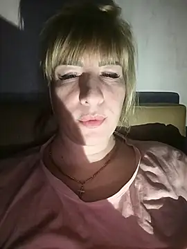 babyjessi online show from February 24, 2026, 9:35 pm