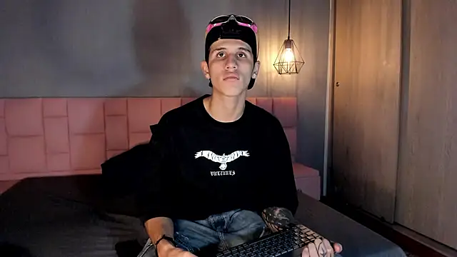  realwav online show from November 20, 2025, 5:01 pm