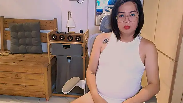 Snapshot of moriliciousxxx chatting on September 16, 2025, 12:11 am moriliciousxxx online show from September 16, 2025, 12:11 am