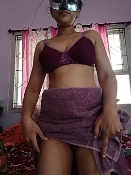 Snapshot of thanusi_2 chatting on July 7, 2026, 6:47 am thanusi 2 online show from July 7, 2026, 6:47 am