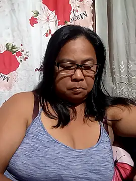 xxsasa online show from May 17, 2026, 1:18 pm