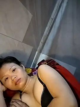 LinhNa999 online show from November 25, 2025, 1:27 am