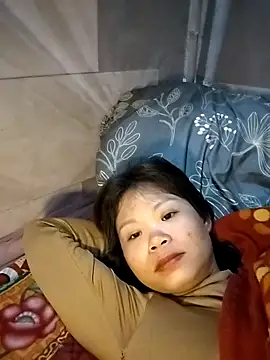 Snapshot of LinhNa999 chatting on February 11, 2026, 3:44 am LinhNa999 online show from February 11, 2026, 3:44 am