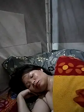 Snapshot of LinhNa999 chatting on February 13, 2026, 1:40 pm LinhNa999 online show from February 13, 2026, 1:40 pm