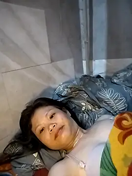 Snapshot of LinhNa999 chatting on March 9, 2026, 2:15 am LinhNa999 online show from March 9, 2026, 2:15 am