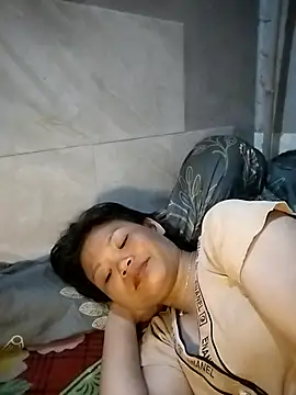 Snapshot of LinhNa999 chatting on March 25, 2026, 12:44 pm LinhNa999 online show from March 25, 2026, 12:44 pm