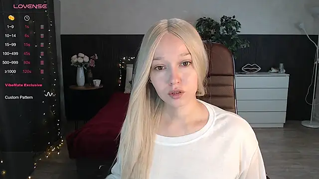 Snapshot of Sexy_Alexia69 chatting on September 19, 2025, 11:33 am Sexy Alexia69 online show from September 19, 2025, 11:33 am