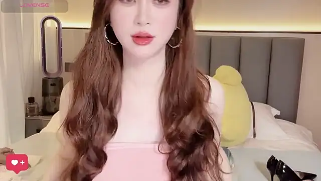 wuyueaini online show from April 11, 2026, 6:29 am