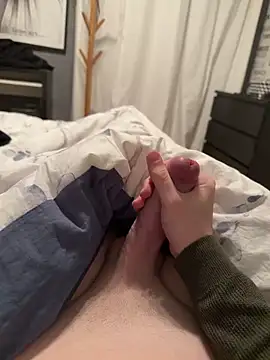 Eternelfrisson online show from February 17, 2026, 6:03 pm