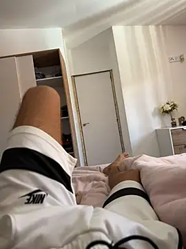 Manu97k online show from March 4, 2026, 12:55 pm