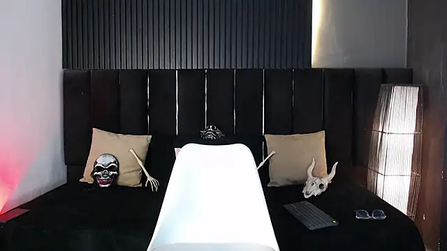 Snapshot of Dominic_ghost chatting on October 10, 2025, 10:09 pm Dominic ghost online show from October 10, 2025, 10:09 pm