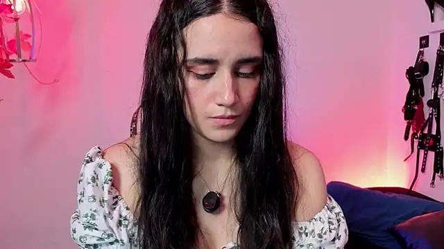 elowen halley1 online show from March 20, 2026, 6:13 pm