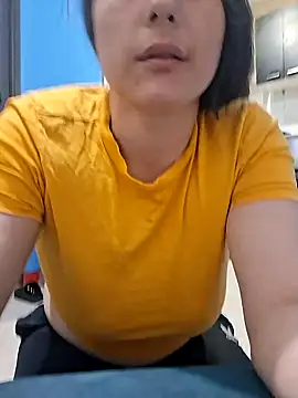 vaneza1999 online show from September 20, 2025, 1:28 am