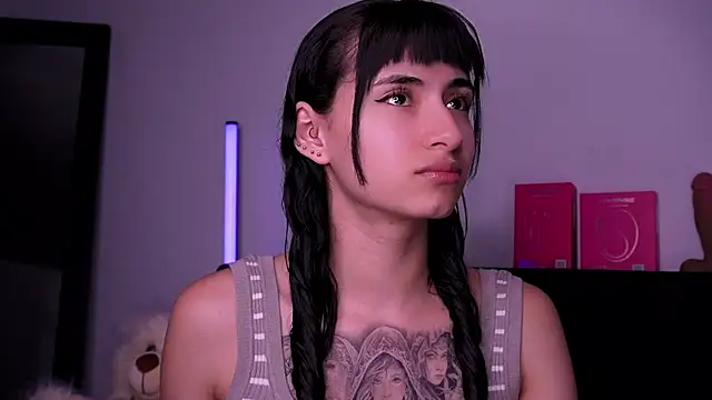 Alynn Bri  online show from March 21, 2026, 3:33 am