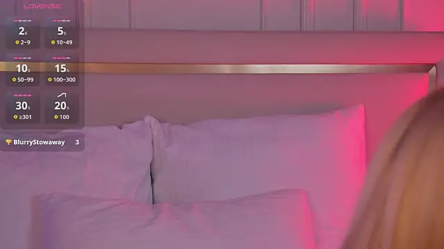 VelvetHell online show from October 13, 2025, 3:39 am