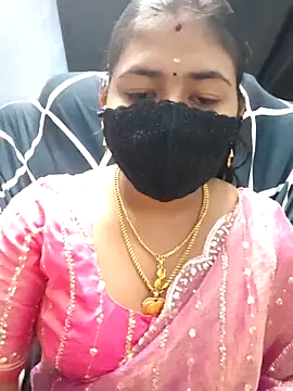 Snapshot of Tamil_Lotus chatting on April 4, 2026, 5:21 pm Tamil Lotus online show from April 4, 2026, 5:21 pm