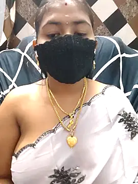 Snapshot of Tamil_Lotus chatting on April 13, 2026, 5:40 pm Tamil Lotus online show from April 13, 2026, 5:40 pm